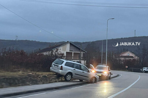 Vozačica iz Gruda sletjela s ceste kod Širokog Brijega