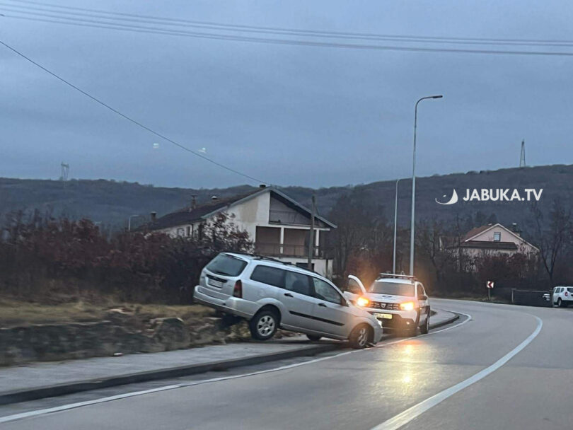 Vozačica iz Gruda sletjela s ceste kod Širokog Brijega